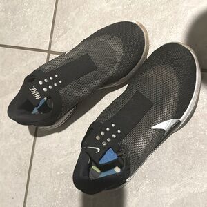 Self Lacing Nike Adapt 1st generation (no charging plate)